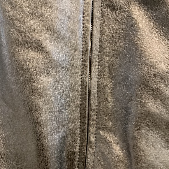 Jos A Banks Leather Jacket - Picture 2 of 5